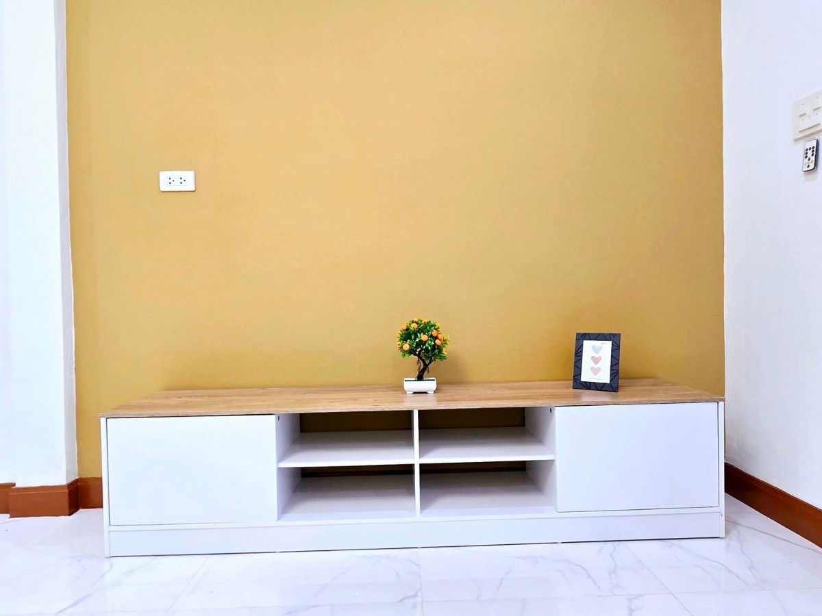 รูป ทาวน์เฮ้าส์ รีโนเวทใหม่ ทำเลดี ราคาถูก หมู่บ้าน เคซีร่มเกล้า18 แขวงมีนบุรี เขตมีนบุรี แถมเฟอร์นิเจอร์ พร้อมอยู่ - รูปที่ 7/20