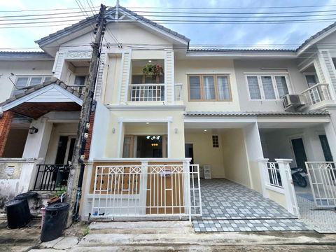 ทาวน์เฮ้าส์ รีโนเวทใหม่ หมู่บ้าน บ้านฟ้าปิยรมย์ เรือนพนา เฟส5 บึงคำพร้อย ลำลูกกา ปทุมธานี มีเฟอร์นิเจอร์สวยงาม พร้อมอยู่ ทำเลดี