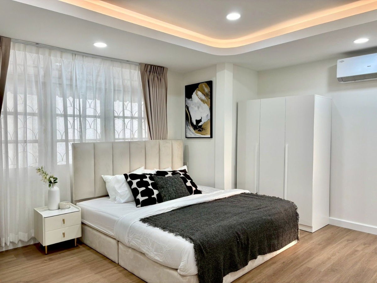 รูป WS4724 [เช่า] บ้านหรู ใจกลางรัชดา - รัชดานิเวศน์ 16 💰 ค่าเช่า 180,000 บาท/เดือน 🚇 MRT ห้วยขวาง - รูปที่ 1/34