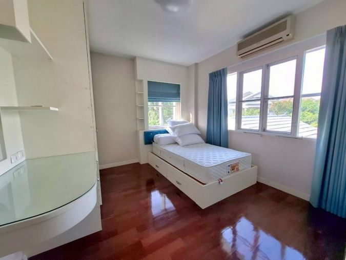 5-bed house for rent, 300 sqm, 151 sq wah, Mantana Watcharaopol - Ramintra 1