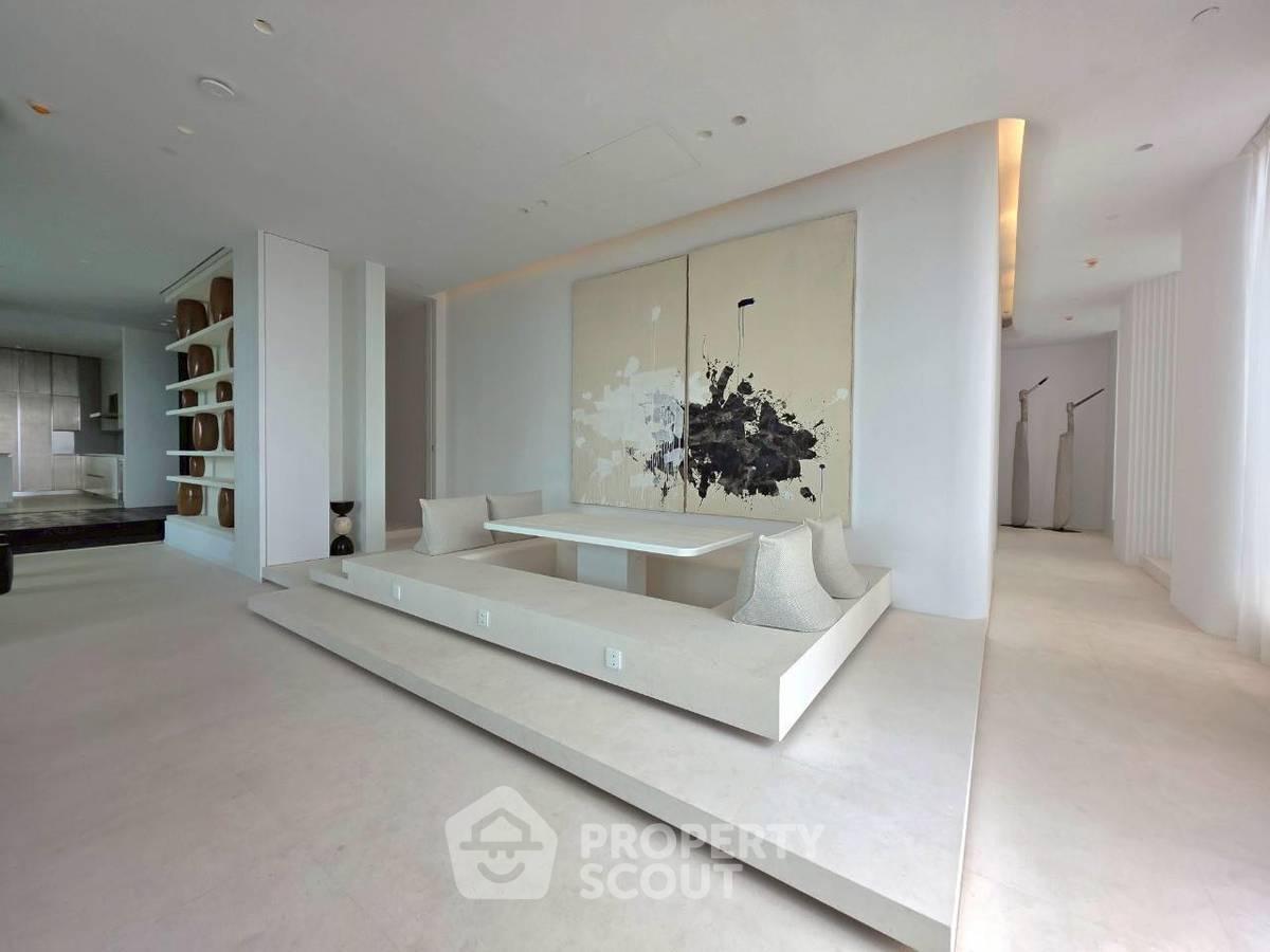picture 4-BR Condo at The Diplomat 39 near BTS Phrom Phong (ID 2347268) - 10/25