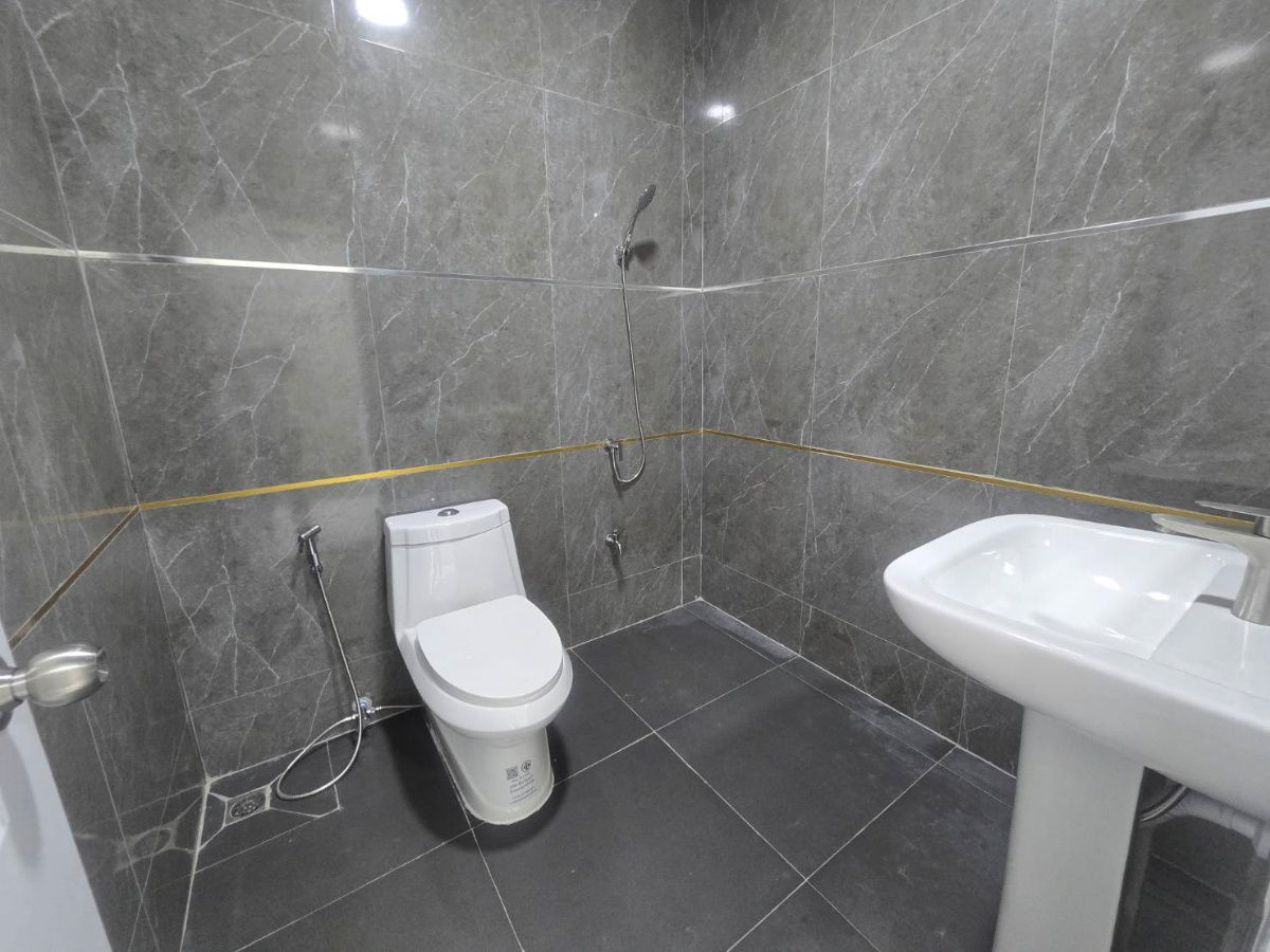 รูป ทาวน์เฮ้าส์ รีโนเวท กว้างขวาง หมู่บ้าน อยู่เจริญ ถนนรังสิต-นครนายก51 รังสิตคลอง2 อ.ธัญบุรี จ.ปทุมธานี 2หลังทะลุกัน กว้างมาก - รูปที่ 31/35