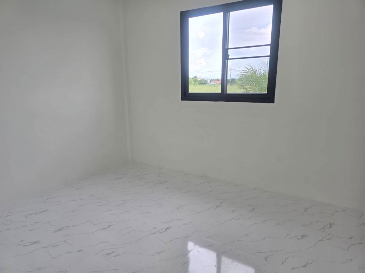 รูป ทาวน์เฮ้าส์ รีโนเวท กว้างขวาง หมู่บ้าน อยู่เจริญ ถนนรังสิต-นครนายก51 รังสิตคลอง2 อ.ธัญบุรี จ.ปทุมธานี 2หลังทะลุกัน กว้างมาก - รูปที่ 27/35