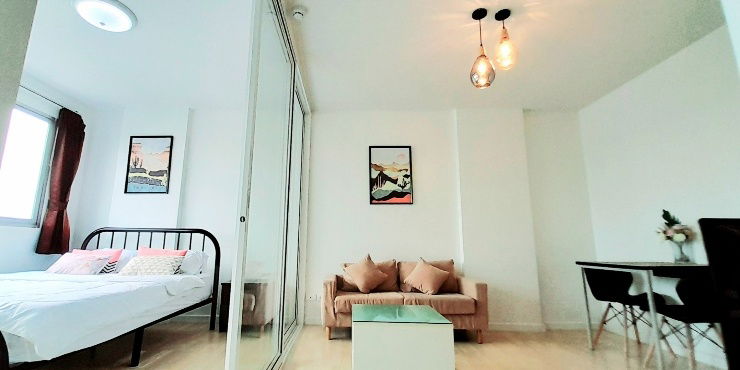 รูป ให้เช่าห้องรีโนเวทใหม่ อาคาA ชั้น 6 ทิศตะวันออกไม่ร้อน วิวว์ดี มีตาข่ายกั้นนก เฟอร์นิเจอร์และเครื่องใช้ไฟฟ้าพร้อมเข้าอยู่  - รูปที่ 2/6