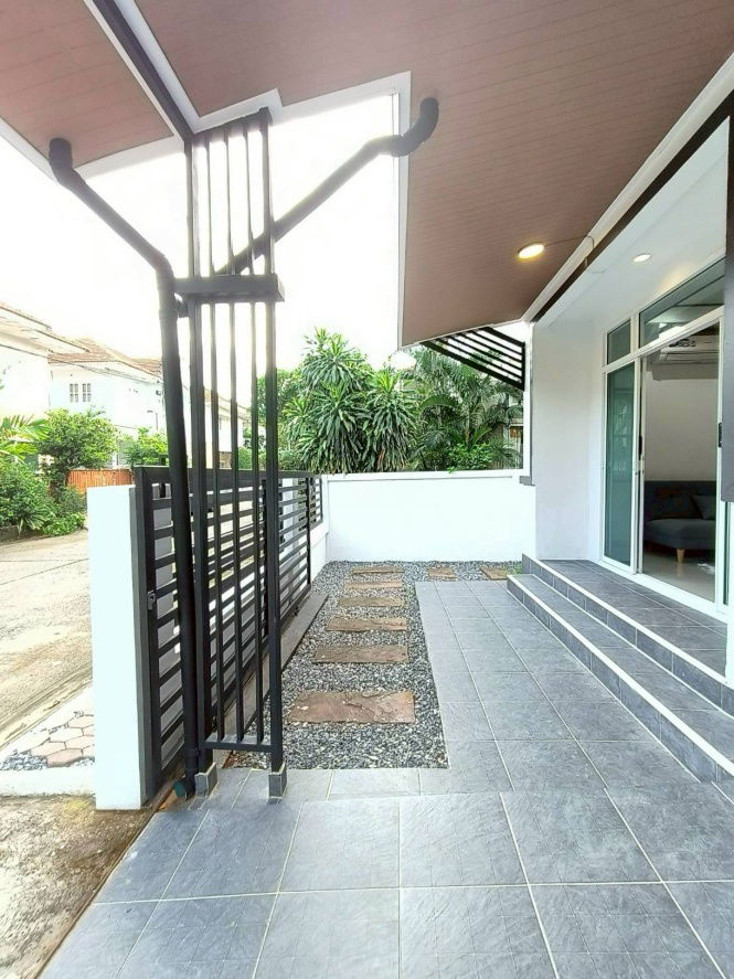 รูป บ้านแฝด รีโนเวทใหม่ มีเฟอร์นิเจอร์, แอร์ หมู่บ้านบุรีรมย์​ เลียบคลองสอง23 โซนชมนาด​ ซ.14 เขตคลองสามวา พร้อมอยู่ - รูปที่ 5/21