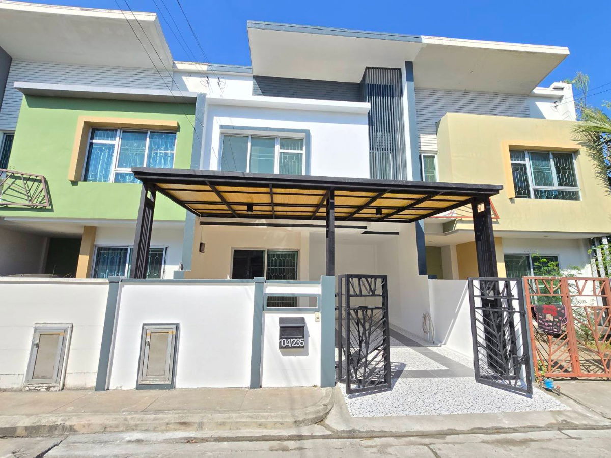 รูป ทาวน์เฮ้าส์ รีโนเวทใหม่ แถมเฟอร์นิเจอร์ หมู่บ้าน ไอดีไซน์ วงแหวน-รามอินทรา ซ.27 ถ.เลียบคลองสอง บางชัน คลองสามวา พร้อมอยู่ - รูปที่ 1/28