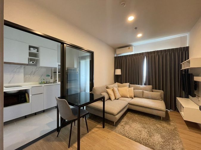 Line id : @mheeploichao - ปล่อยเช่า Escent 2 ชั้น 18 หลัง Central ระยอง