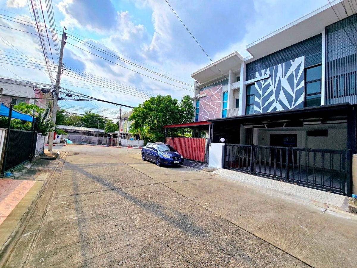 รูป ทาวน์โฮม2ชั้น รีโนเวทใหม่ แถมเฟอร์นิเจอร์ หมู่บ้าน ไอดีไซน์ วงแหวน-รามอินทรา  ถ.เลียบคลองสอง คลองสามวา พร้อมอยู่ ทำเลดี ใกล้รถไฟฟ้า ทางด่วน - รูปที่ 15/20