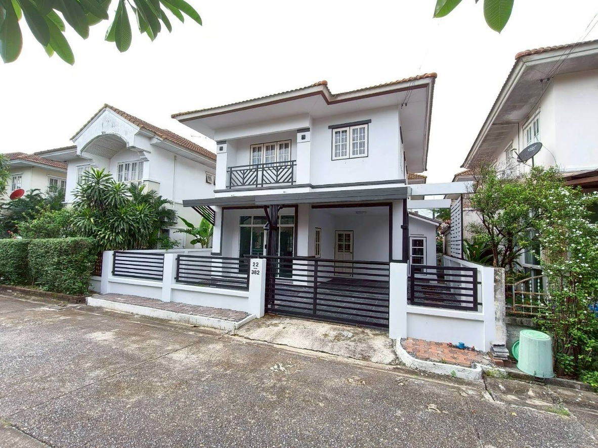 รูป บ้านแฝด รีโนเวทใหม่ มีเฟอร์นิเจอร์, แอร์ หมู่บ้านบุรีรมย์​ เลียบคลองสอง23 โซนชมนาด​ ซ.14 เขตคลองสามวา พร้อมอยู่ - รูปที่ 2/21