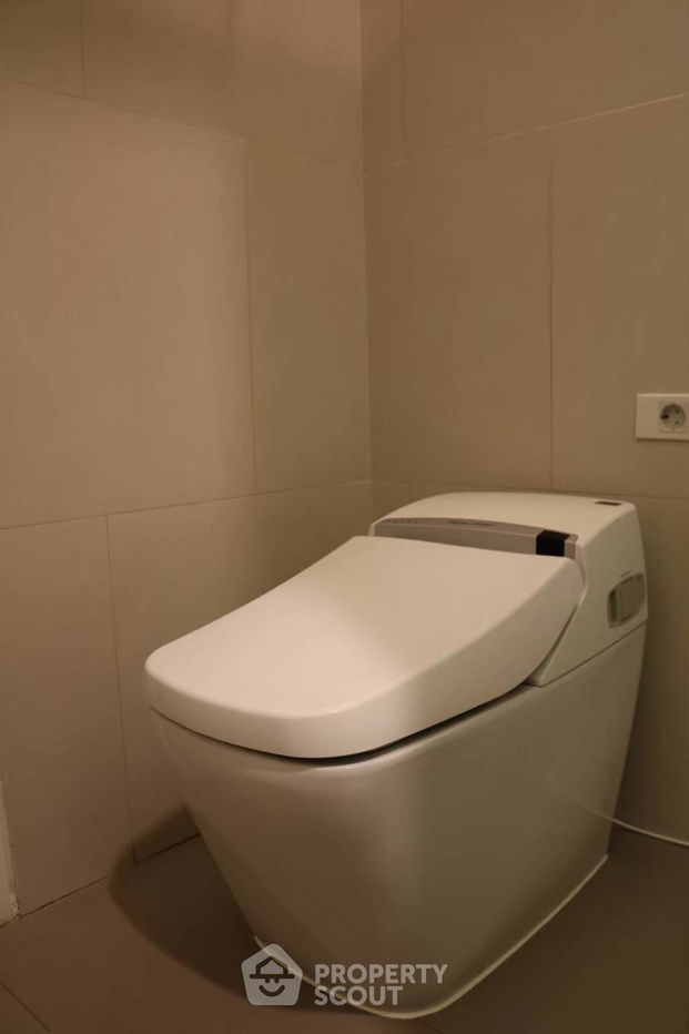 picture 2-BR Condo at The Lumpini 24 near BTS Phrom Phong (ID 1110547) - 3/13