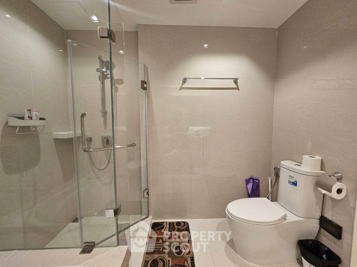 picture 2-BR Condo at Vtara 36 near BTS Thong Lor (ID 2347318) - 8/9