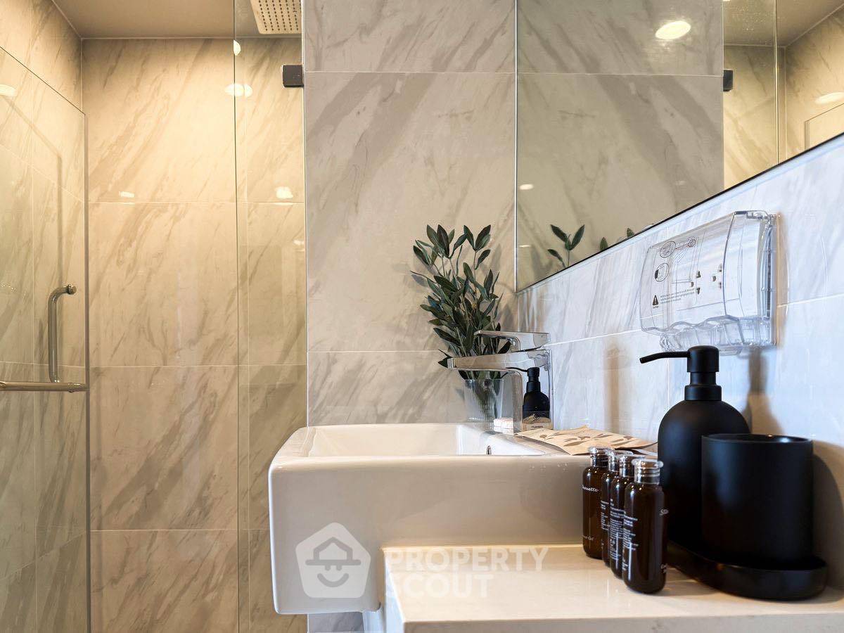 picture 1-BR Condo at Ideo Mobi Sukhumvit 40 near BTS Ekkamai (ID 2349170) - 13/20
