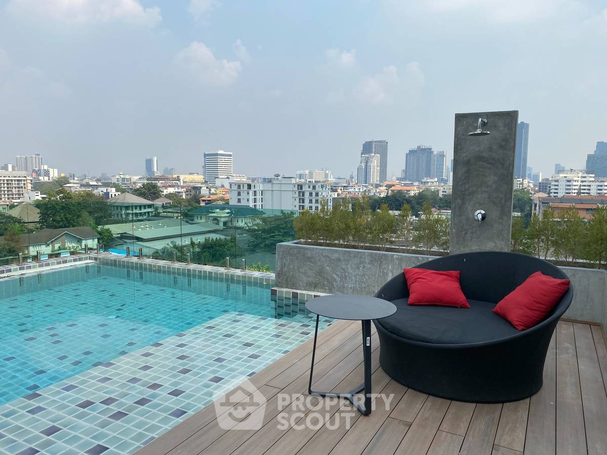 picture 1-BR Condo at The Teak Sukhumvit 39 near BTS Phrom Phong (ID 512194) - 9/13