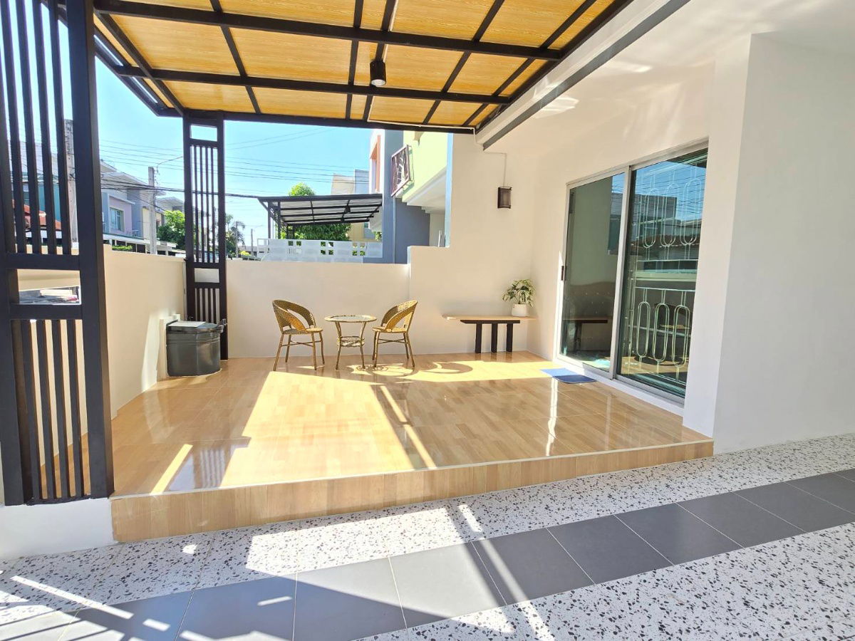 รูป ทาวน์เฮ้าส์ รีโนเวทใหม่ แถมเฟอร์นิเจอร์ หมู่บ้าน ไอดีไซน์ วงแหวน-รามอินทรา ซ.27 ถ.เลียบคลองสอง บางชัน คลองสามวา พร้อมอยู่ - รูปที่ 3/28