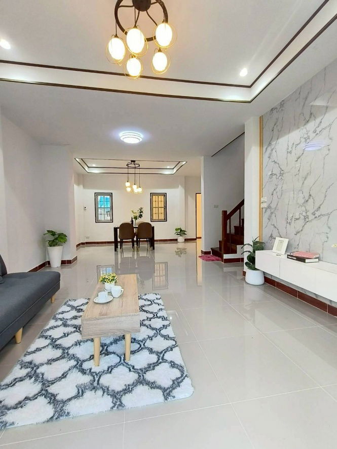 รูป บ้านแฝด รีโนเวทใหม่ มีเฟอร์นิเจอร์, แอร์ หมู่บ้านบุรีรมย์​ เลียบคลองสอง23 โซนชมนาด​ ซ.14 เขตคลองสามวา พร้อมอยู่ - รูปที่ 8/21