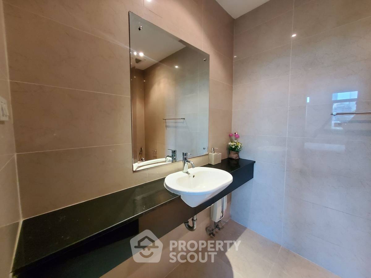 picture 3-BR Condo at The Cadogan Private Residence near BTS Phrom Phong (ID 407915) - 4/16