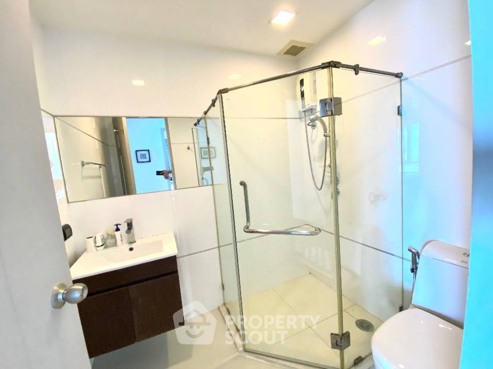 picture 2-BR Condo at Thru Thonglor in Bang Kapi (ID 2349237) - 18/19