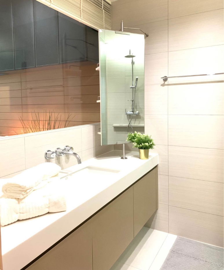 picture Siri at                      Sukhumvit - 10/11