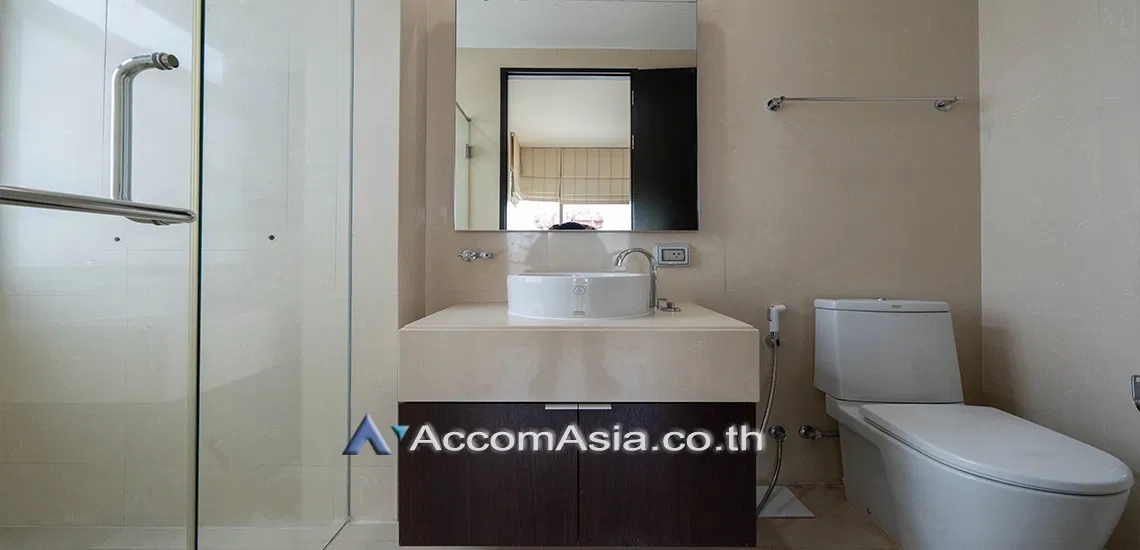 picture 🔼🔽 AccomA 📩 Spacious condo with balcony and city views at The Madison ( 1511356 ) - 8/11