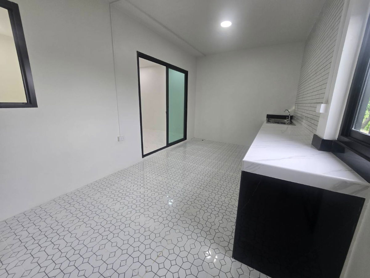 รูป ทาวน์เฮ้าส์ รีโนเวท กว้างขวาง หมู่บ้าน อยู่เจริญ ถนนรังสิต-นครนายก51 รังสิตคลอง2 อ.ธัญบุรี จ.ปทุมธานี 2หลังทะลุกัน กว้างมาก - รูปที่ 13/35