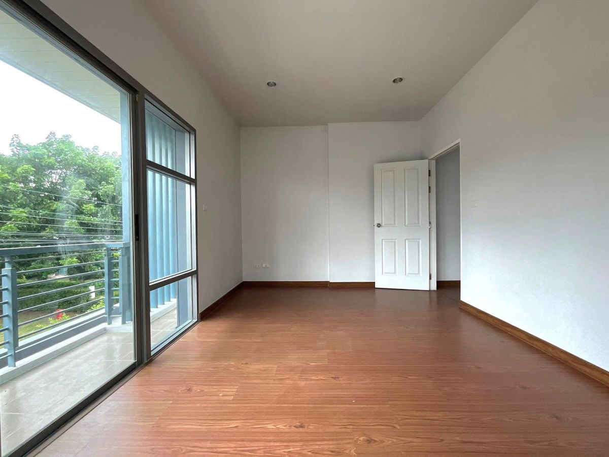 picture For Sale: Single House at Perfect Place Ramkhamhaeng-Suvarnabhumi 2 Renovated | Ready to move in | Special price - 11/22