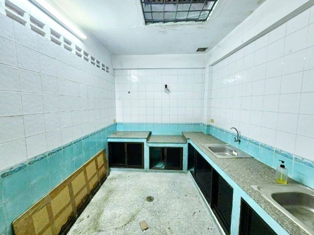 รูป ประชาอุทิศ 72-76 แม็กซ์แวลู ประชาอุทิศ 1.7 กม. ตลาด ยิ่งรวย 450 ม.เช่าอาคารพาณิชย์ 5 ชั้น 20 ตร.วา. สไตล์ออฟฟิศ ม.พระจอมเกล้าธนบุรี 3.1กม. - รูปที่ 8/8