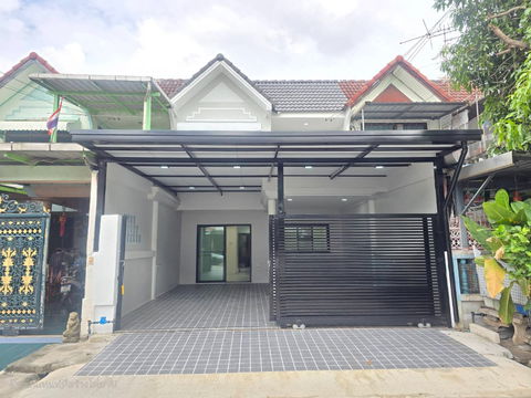 ทาวน์เฮ้าส์ รีโนเวท กว้างขวาง หมู่บ้าน อยู่เจริญ ถนนรังสิต-นครนายก51 รังสิตคลอง2 อ.ธัญบุรี จ.ปทุมธานี 2หลังทะลุกัน กว้างมาก