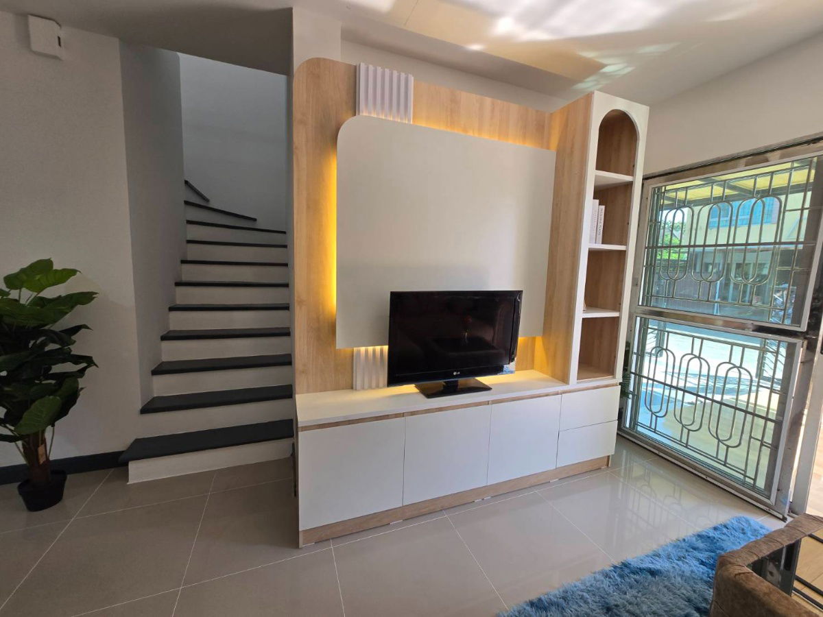 รูป ทาวน์เฮ้าส์ รีโนเวทใหม่ แถมเฟอร์นิเจอร์ หมู่บ้าน ไอดีไซน์ วงแหวน-รามอินทรา ซ.27 ถ.เลียบคลองสอง บางชัน คลองสามวา พร้อมอยู่ - รูปที่ 10/28