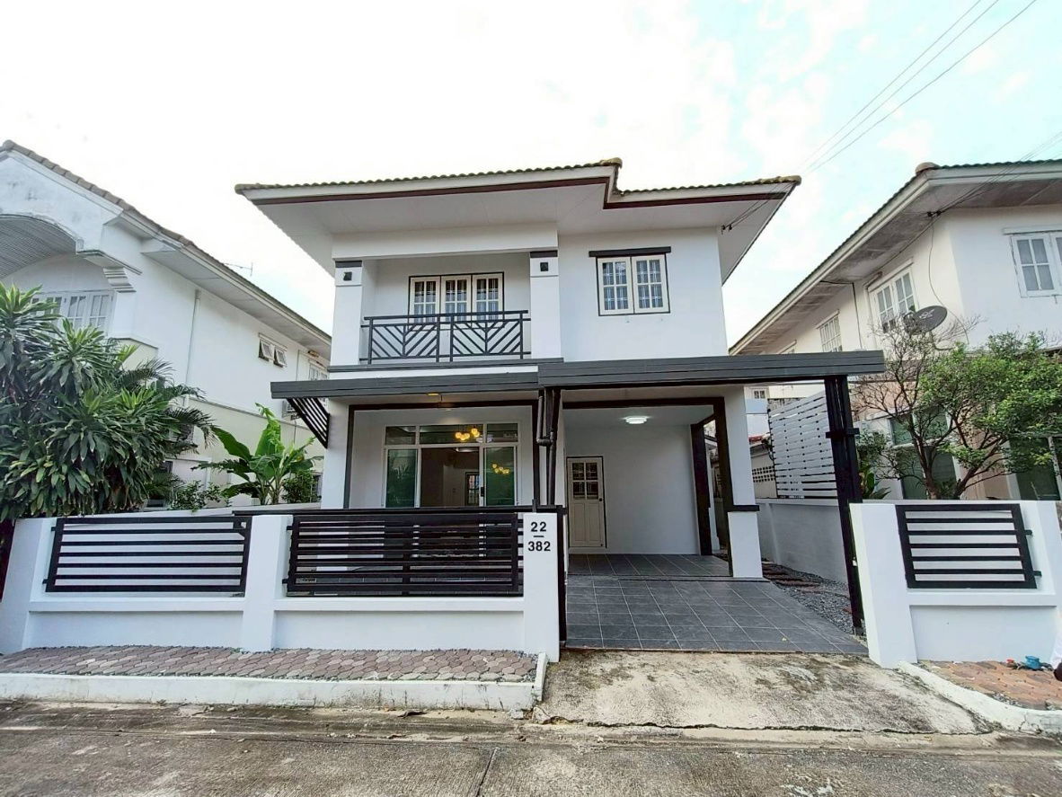 รูป บ้านแฝด รีโนเวทใหม่ มีเฟอร์นิเจอร์, แอร์ หมู่บ้านบุรีรมย์​ เลียบคลองสอง23 โซนชมนาด​ ซ.14 เขตคลองสามวา พร้อมอยู่ - รูปที่ 3/21