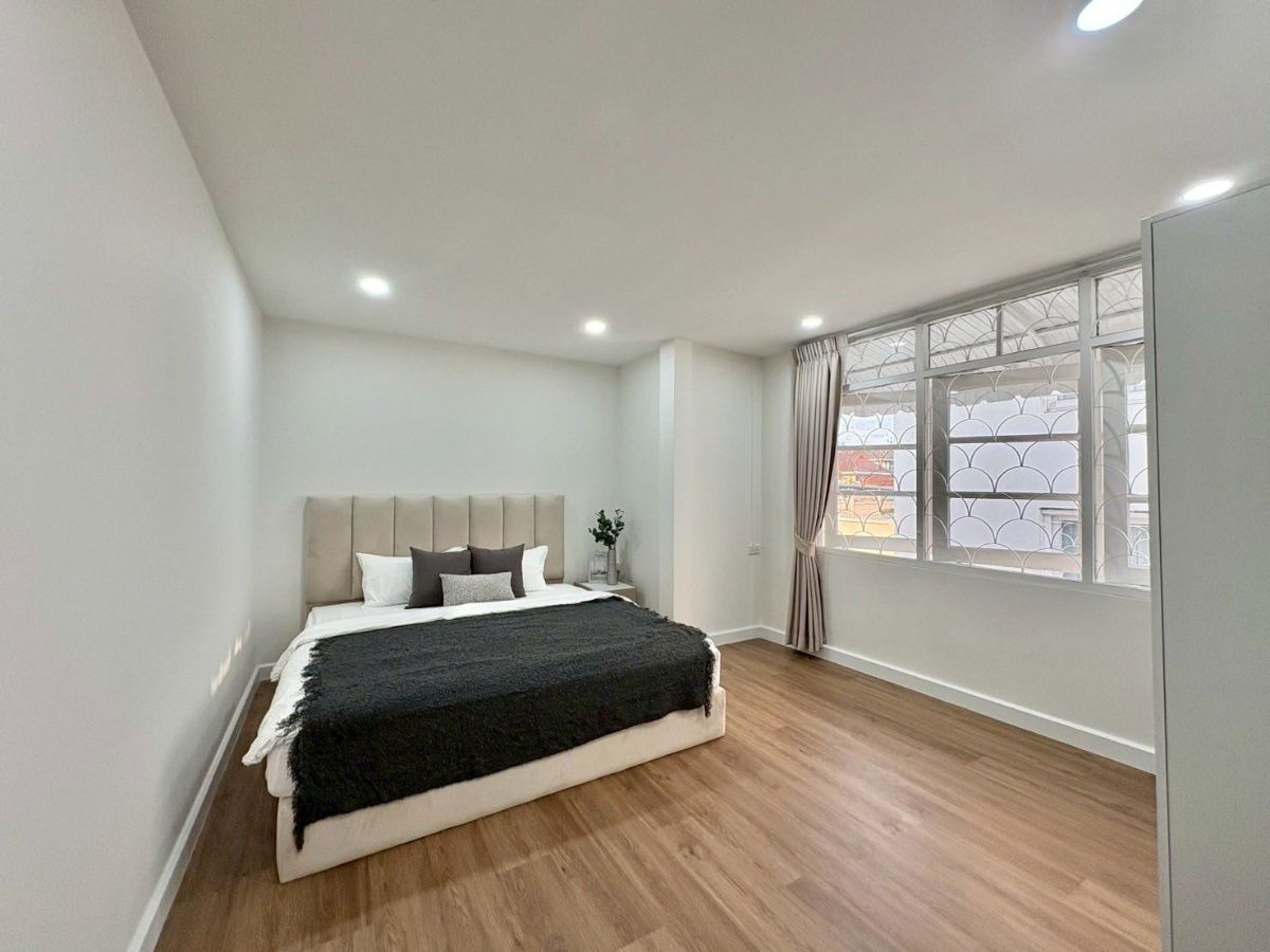 picture WS4724 [For rent] Luxury house in the heart of Ratchada - Ratchada Niwet 16 💰 Rent 180,000 baht/month 🚇 MRT Huai Khwang - 15/34