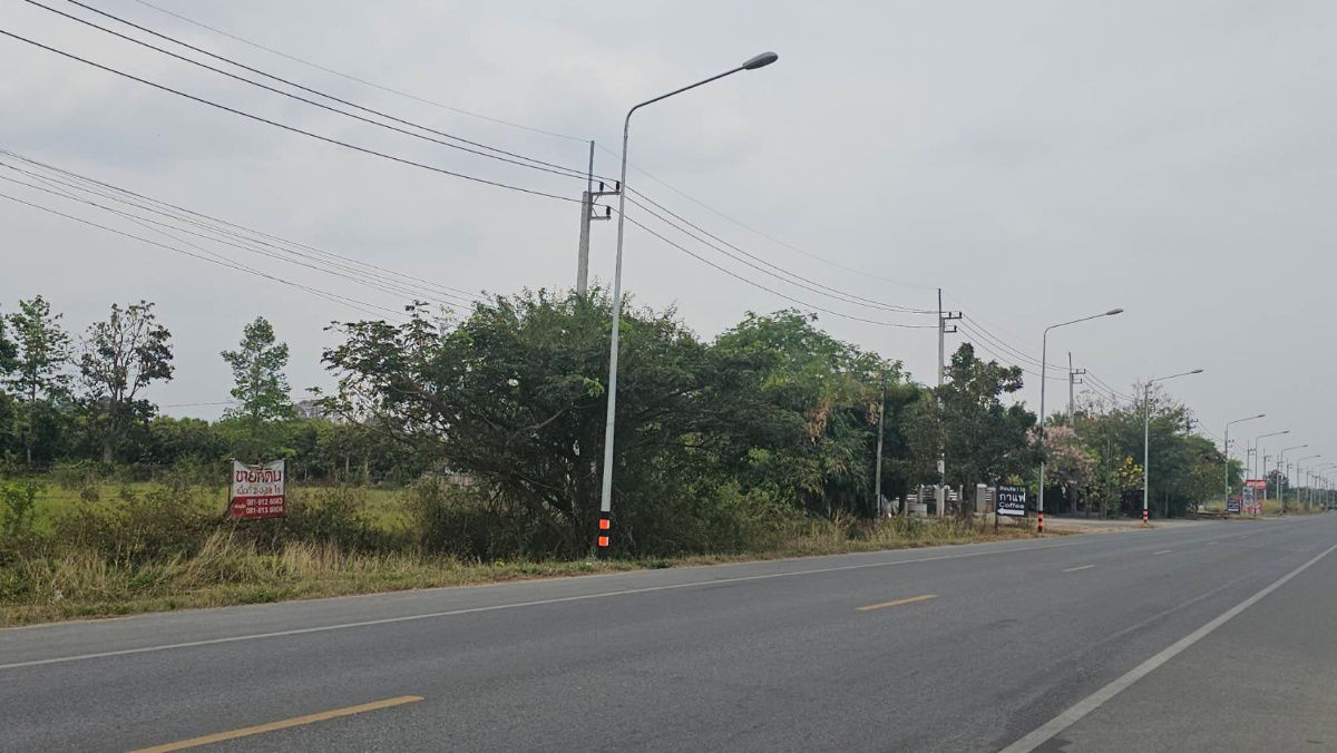 รูป ประกาศขายที่ดิน จ.ลำพูน  ราคาดีมาก ทำเลดีติดถนนใหญ่เข้าตัวเมืองเชียงใหม่ - รูปที่ 1/7