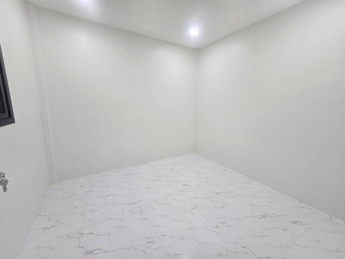 รูป ทาวน์เฮ้าส์ รีโนเวท กว้างขวาง หมู่บ้าน อยู่เจริญ ถนนรังสิต-นครนายก51 รังสิตคลอง2 อ.ธัญบุรี จ.ปทุมธานี 2หลังทะลุกัน กว้างมาก - รูปที่ 10/35