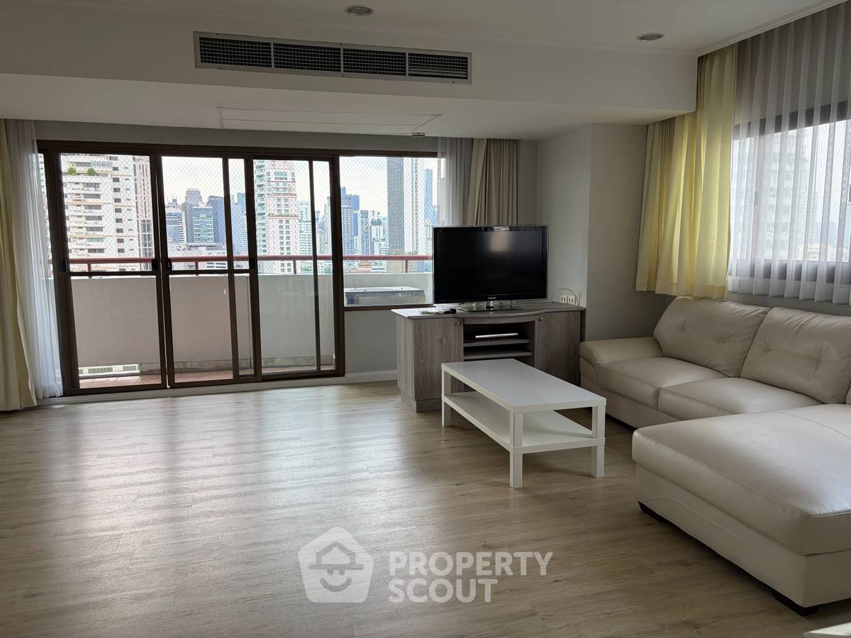 รูป คอนโด 2-ห้องนอน ที่ ซิตี้ รีสอร์ท สุขุมวิท 49 ใกล้ BTS พร้อมพงษ์ (ID 2349449) - รูปที่ 2/13