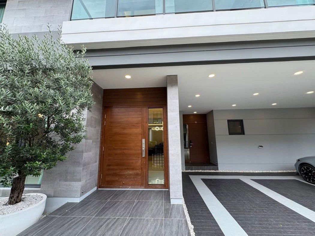 รูป ให้ เช่าบ้านเดี่ยว TheCityบางนา — บ้านหรูแปลงมุม 78 ตร.วา 351 ตร.ม. 4 ห้องนอน | 5 ห้องน้ำ ถนนเมน ใกล้ Mega Bangna เพียง 800 ม. - รูปที่ 2/12