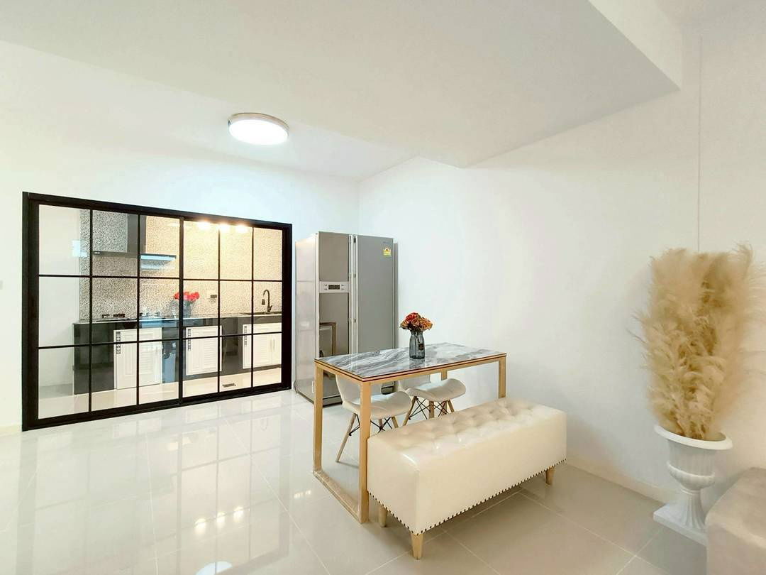 รูป ทาวน์เฮ้าส์ รีโนเวทใหม่ แถมเฟอร์นิเจอร์ หมู่บ้านพฤกษาวิลล์55/2 ทำเลดี ใกล้รถไฟฟ้า เดินทางสะดวก พร้อมอยู่ - รูปที่ 8/21