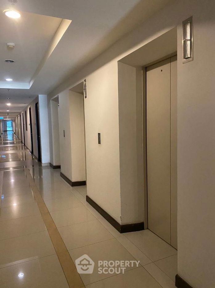 picture Studio Condo at Abstracts Phahonyothin Park near BTS Ha Yaek Lat Phrao (ID 1388266) - 4/62