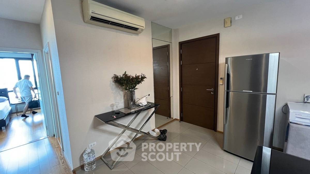picture 2-BR Condo at The Vertical Aree near BTS Ari (ID 1913989) - 3/25