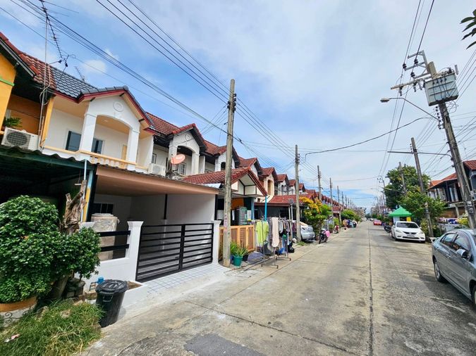 ขายทาวน์โฮม 2 ห้องนอน 80 ตร.ม. 17 ตร.ว. อรุณธร สุขาภิบาล5