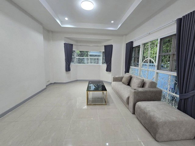 picture FOR RENT  HOUSE PROPERTY  30000 BAHT per MONTH - 4/8