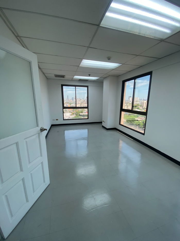 picture Office Space for Rent — Preecha Complex, 10th FloorUnit B - 1/5