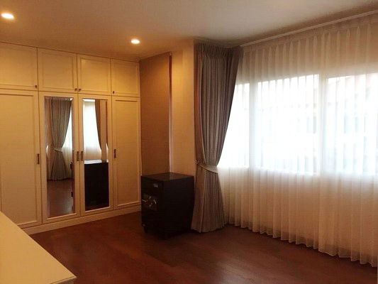 picture FOR RENT LADDAROM ELEGANCE WONGWAEN - SATHORN / 4 bedrooms 4 bathrooms / 80 Sqw. 270 Sqm. **65,000** JUST 10 MIN TO THE MALL BANGKAE - 5/10