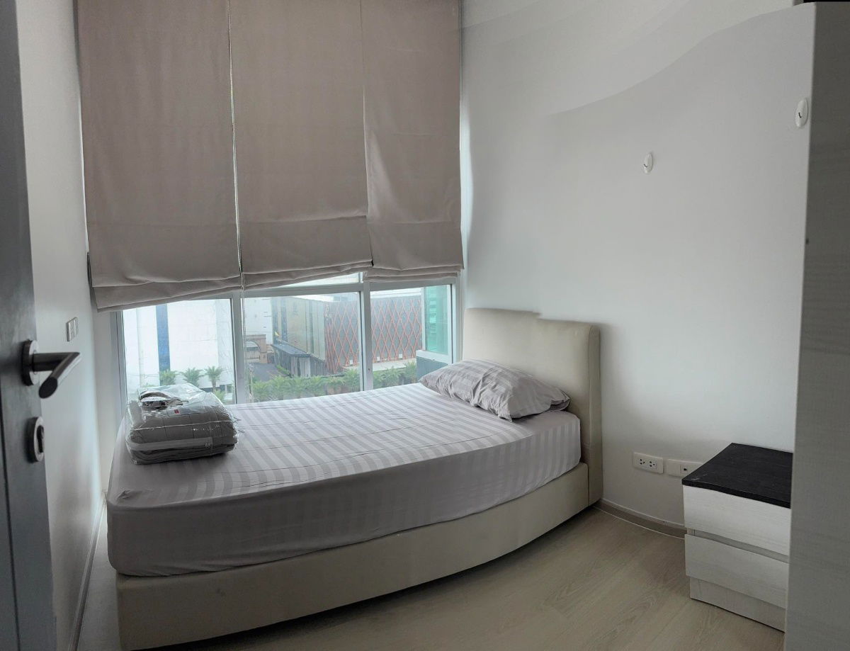 picture 🏙️ Condo for rent Life Ratchadaphisek, 2 bedrooms, 8th floor, 65 sq m, near MRT Huai Khwang and Sutthisan. - 12/15