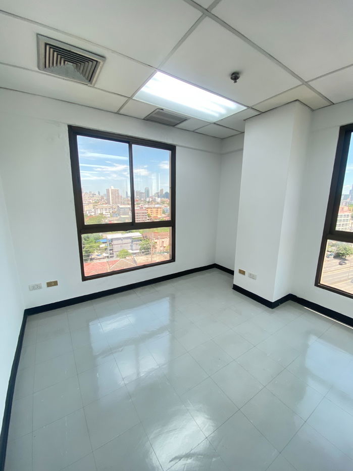 picture Office Space for Rent — Preecha Complex, 10th FloorUnit B - 2/5