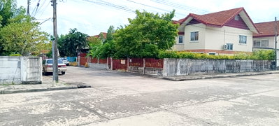 บ้านเดี่ยว อมตะนคร : ขายบ้าน2ชั้น หมู่บ้านศรีสุวรรณพานทอง