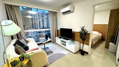 Condos for rent : For Rent Condo CHATEAU IN TOWN PHAHOLYOTHIN 11 Building 1, Floor 8,1 bed room, Room size 45 sqm