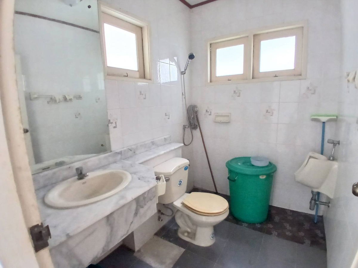 รูป ขายบ้านเดี่ยว ม.ลัดดารมย์ ปิ่นเกล้า ติดถนนกาญจนภิเษก Tel.0999983897 - รูปที่ 12/23