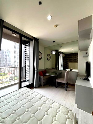 Condos for rent Chatuchak : Editor. Studio 28sqm. Line id: @pfagent