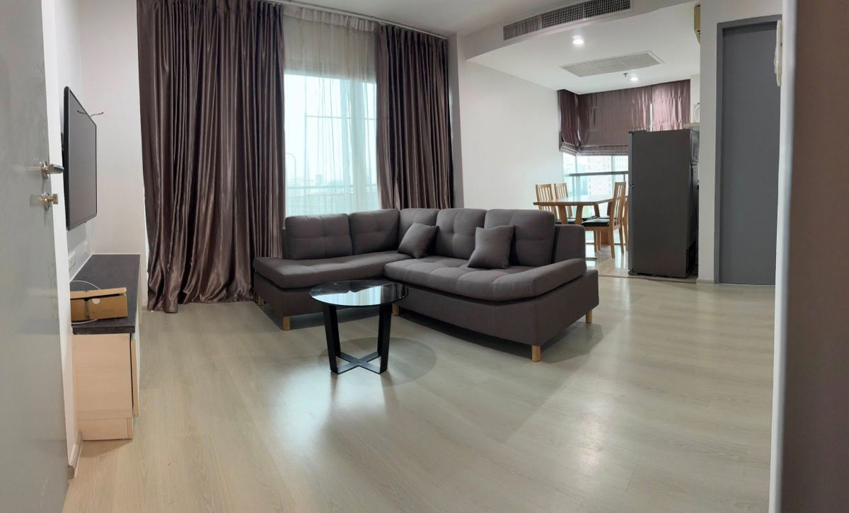 picture 🏙️ Condo for rent Life Ratchadaphisek, 2 bedrooms, 8th floor, 65 sq m, near MRT Huai Khwang and Sutthisan. - 2/15