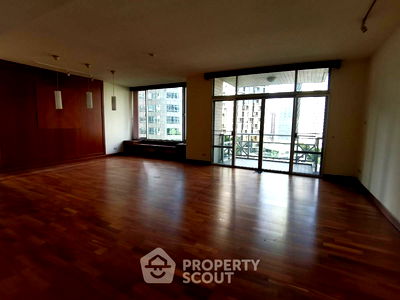 Condos for sale : 3-BR Condo at All Seasons Mansion Condominium near BTS Phloen Chit (ID 1938369)