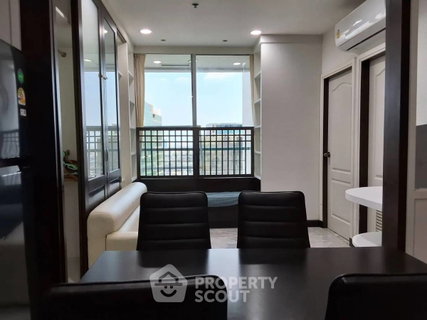 รูปภาพ 2-BR Condo at Sathorn House Condominium near BTS Surasak (ID 2345448)